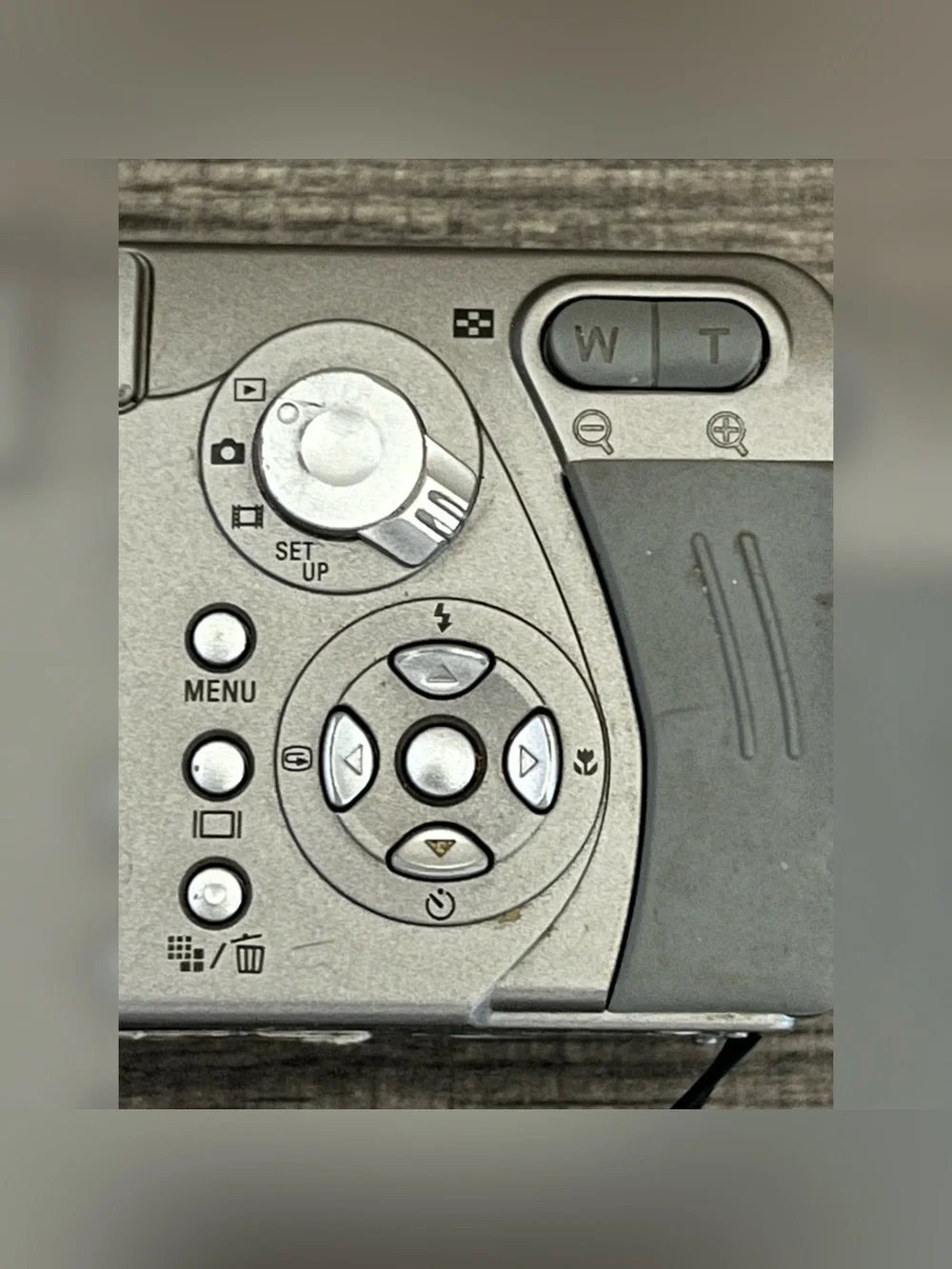 Sony Cyber-shot DSC-P92 5.0 Megapixel Digital Camera